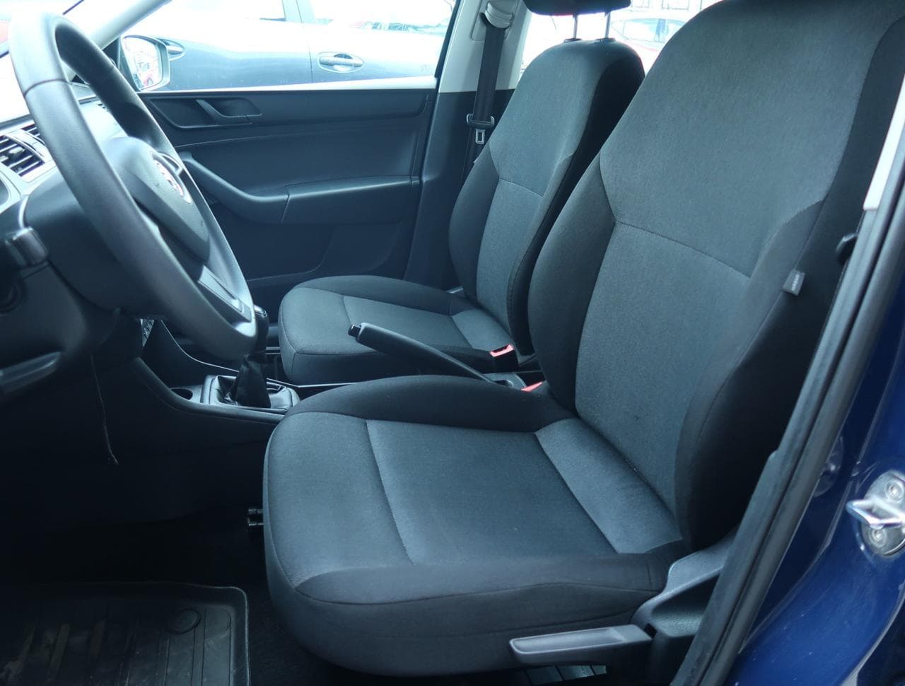 2013 Škoda RAPID - 16