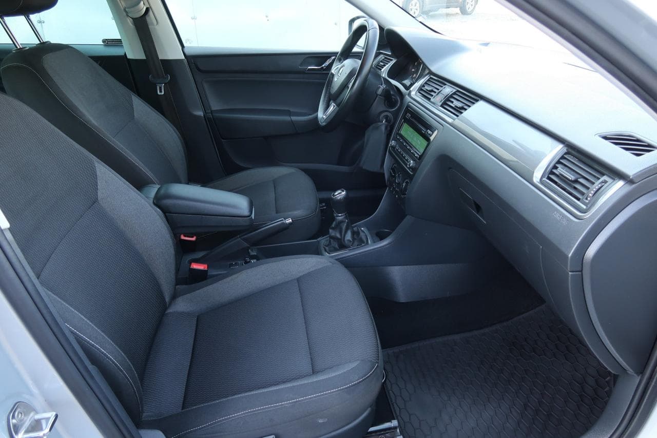 2015 Škoda RAPID - 12