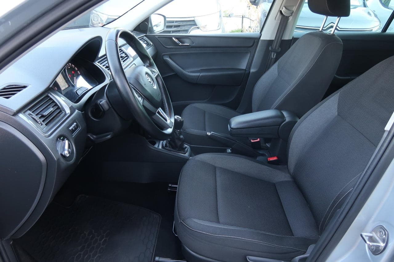 2015 Škoda RAPID - 16