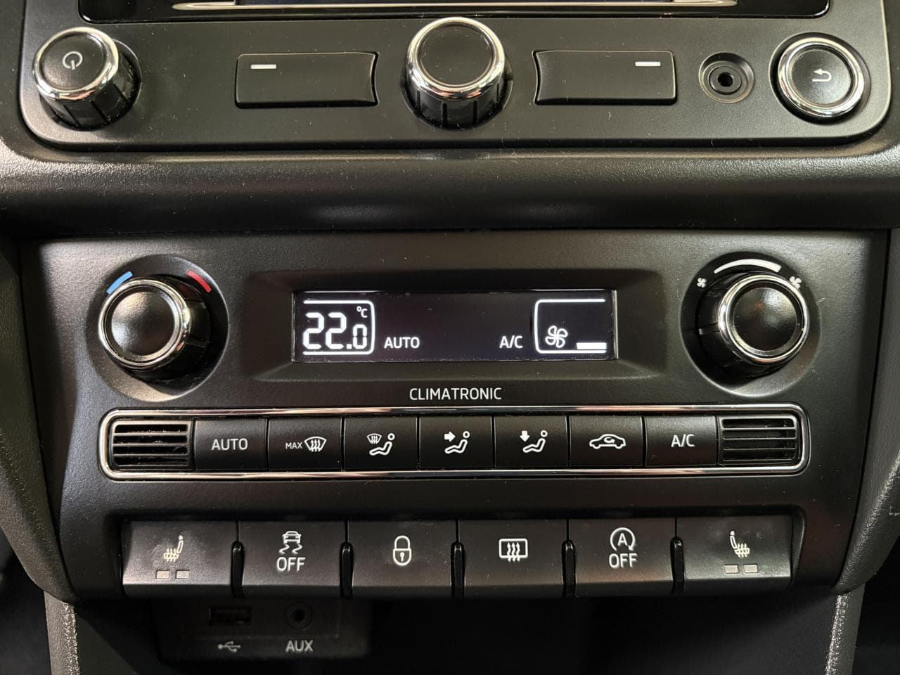 2014 Škoda RAPID - 15