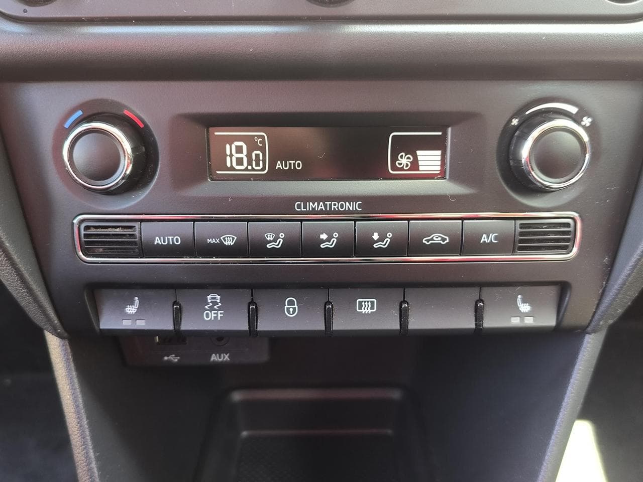 2014 Škoda RAPID - 13