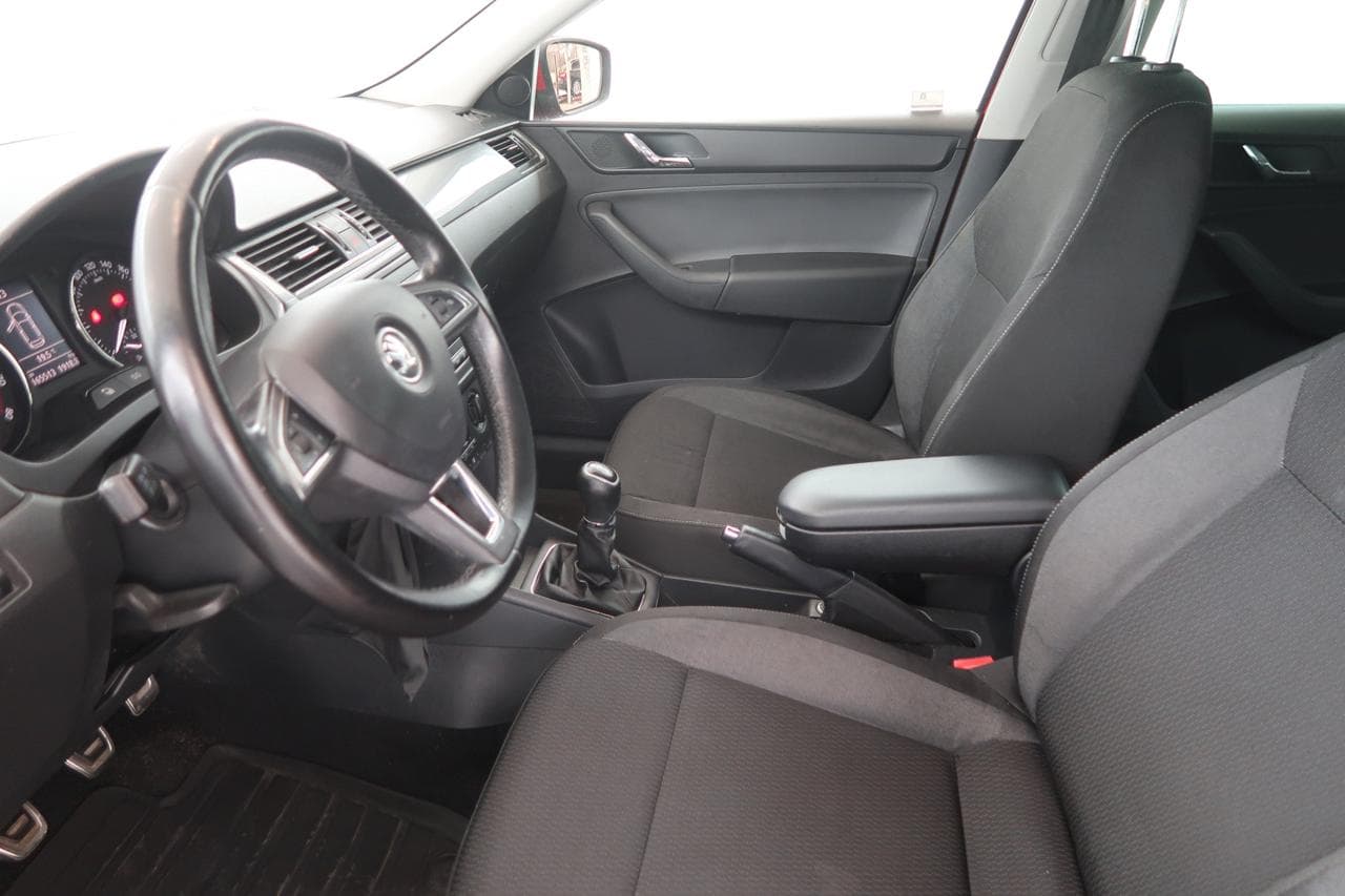2014 Škoda RAPID - 16