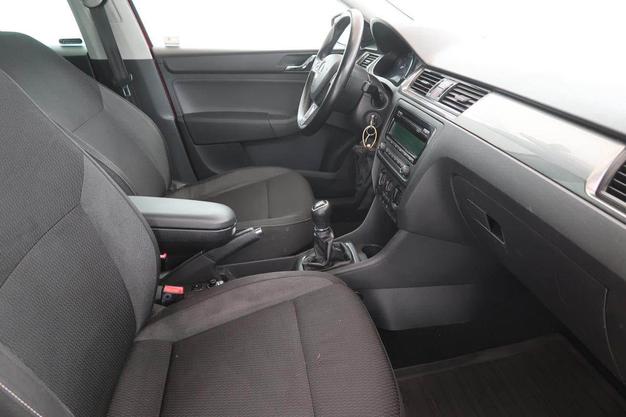 2014 Škoda RAPID - 12