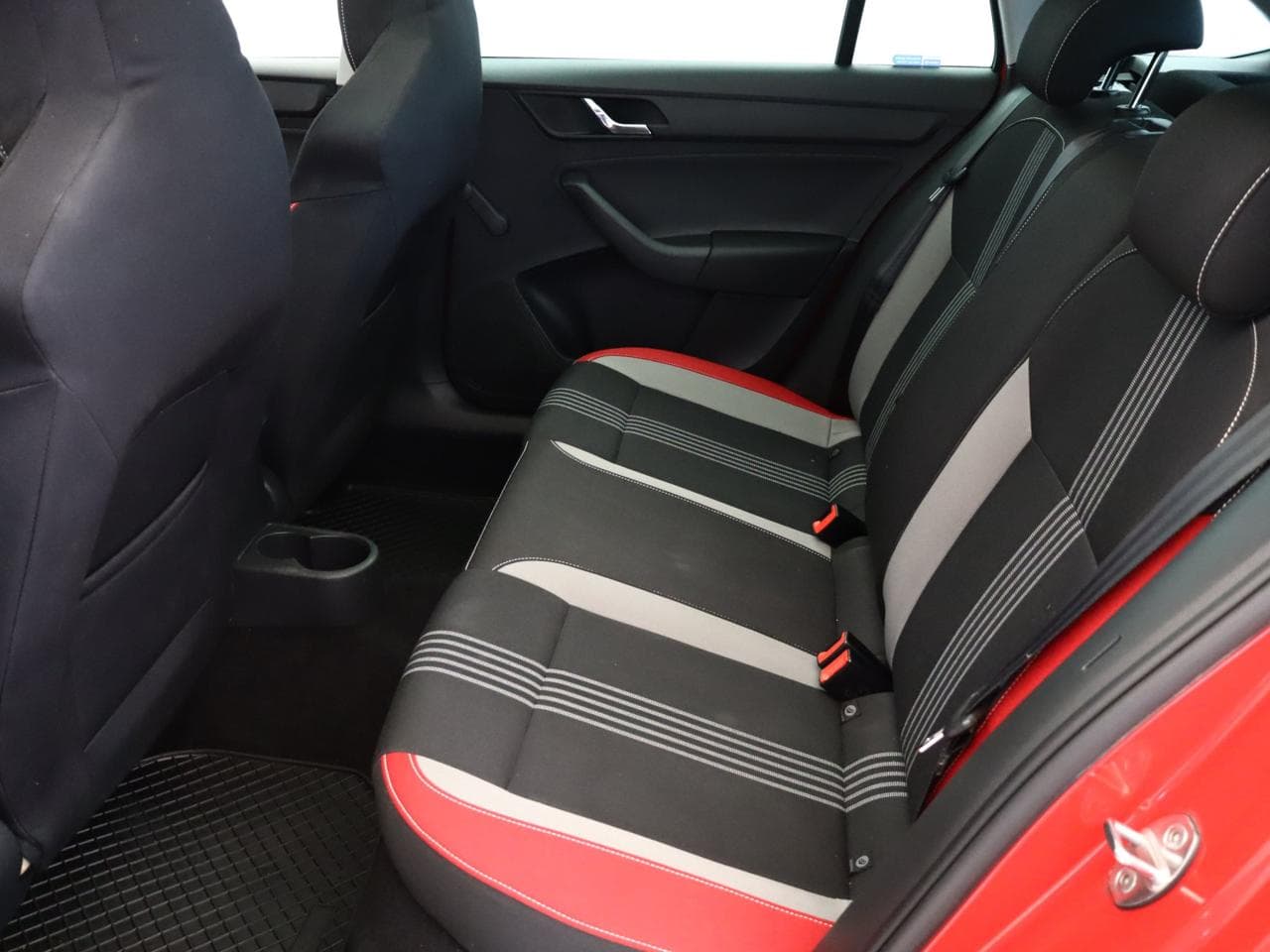 2015 Škoda RAPID - 13
