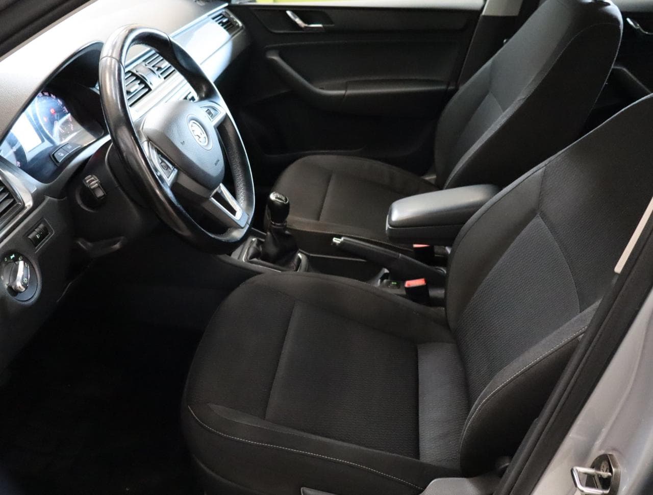 2015 Škoda RAPID - 16