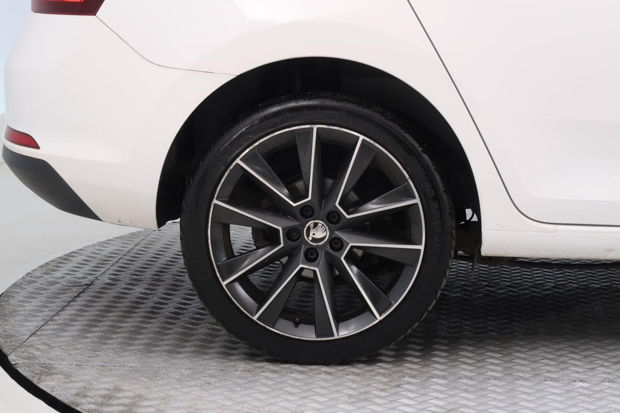 2014 Škoda RAPID - 20