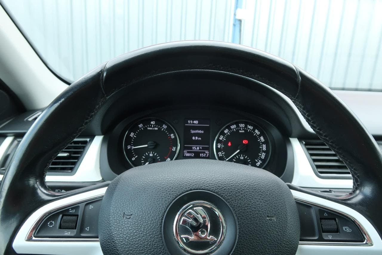 2014 Škoda RAPID - 18