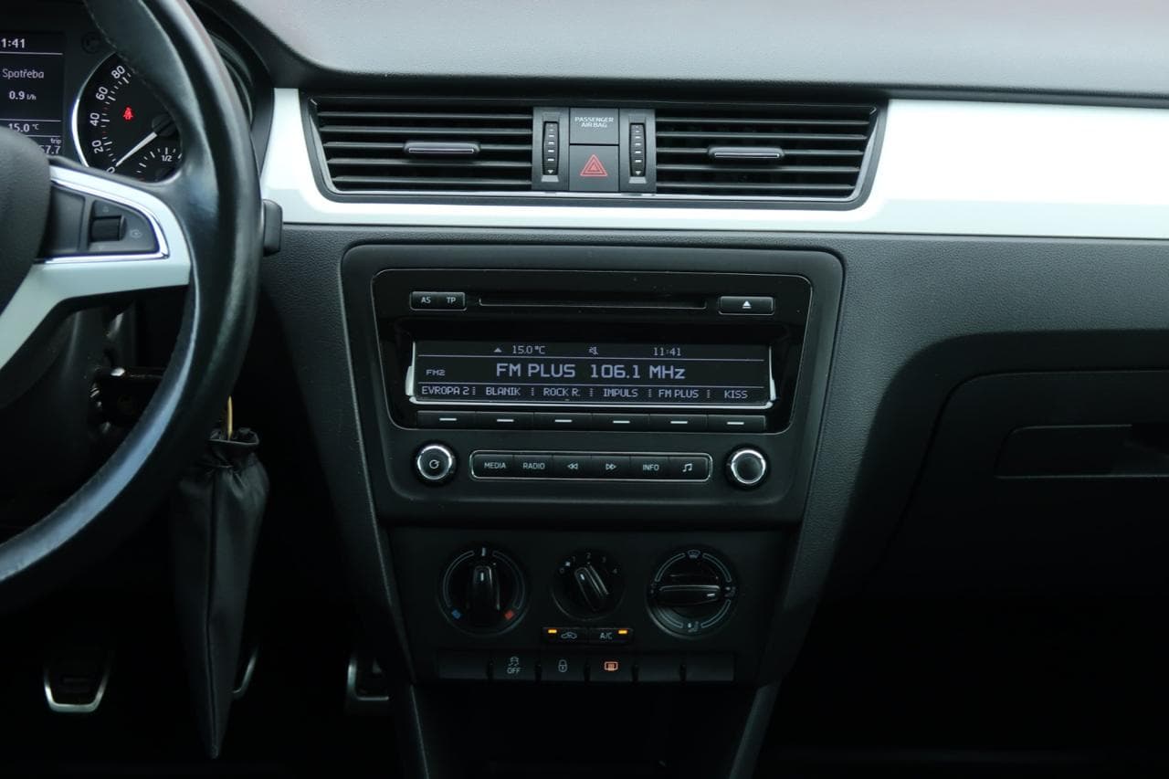 2014 Škoda RAPID - 15