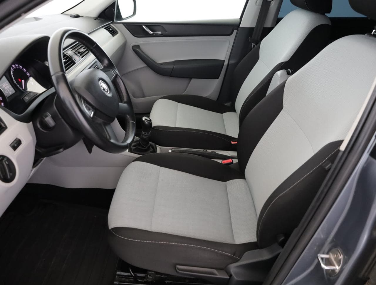 2013 Škoda RAPID - 13