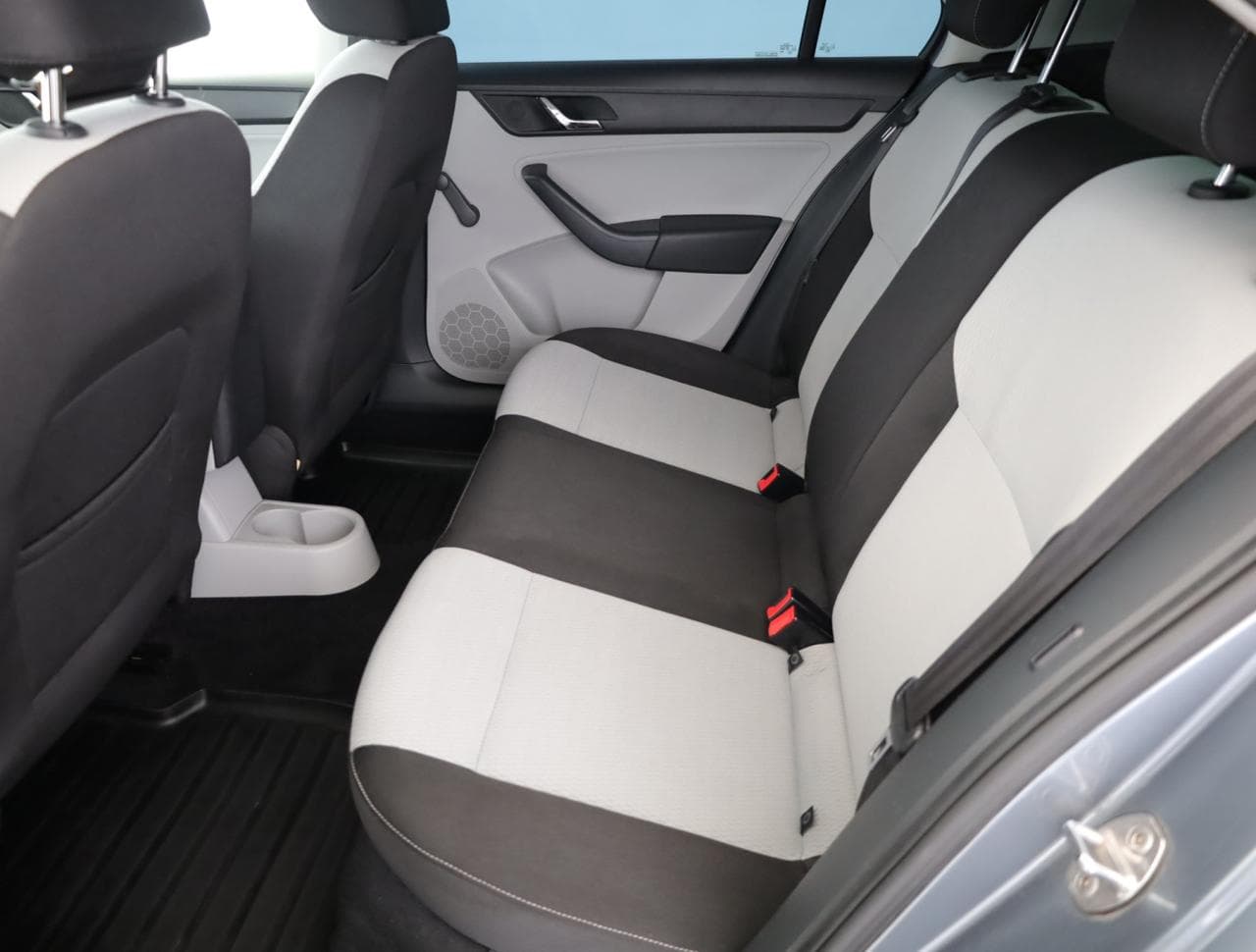 2013 Škoda RAPID - 12