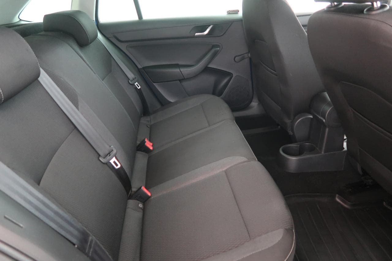 2015 Škoda RAPID - 13