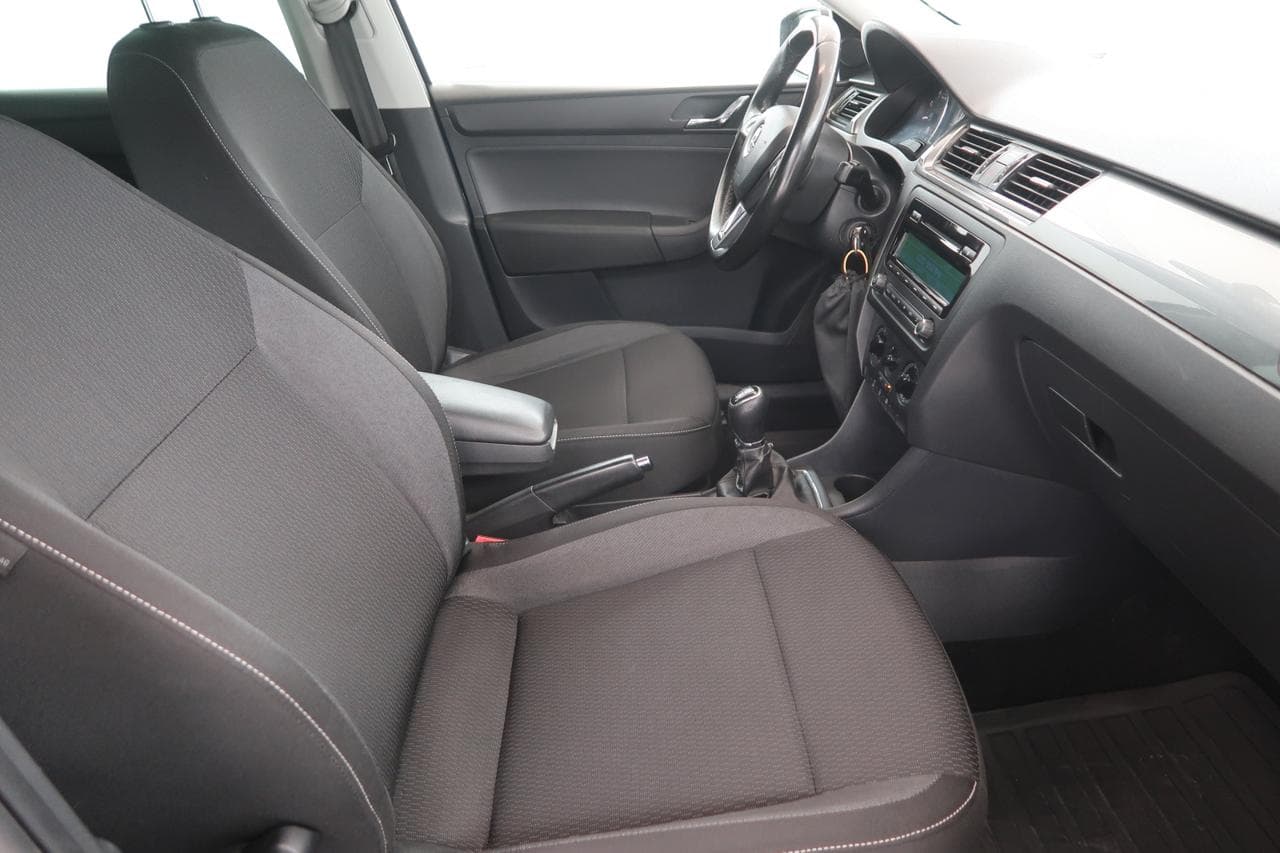 2015 Škoda RAPID - 12