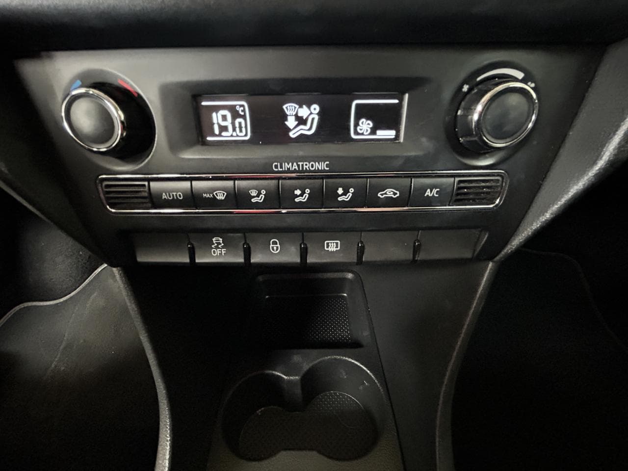 2013 Škoda RAPID - 31