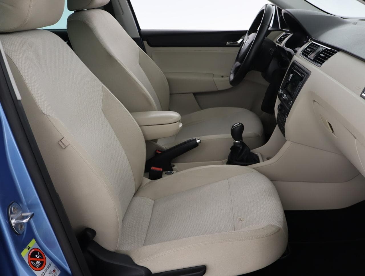 2012 Škoda RAPID - 12