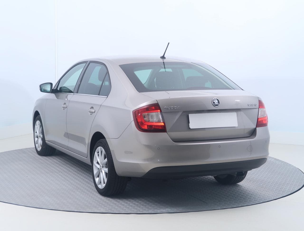2018 Škoda RAPID - 9
