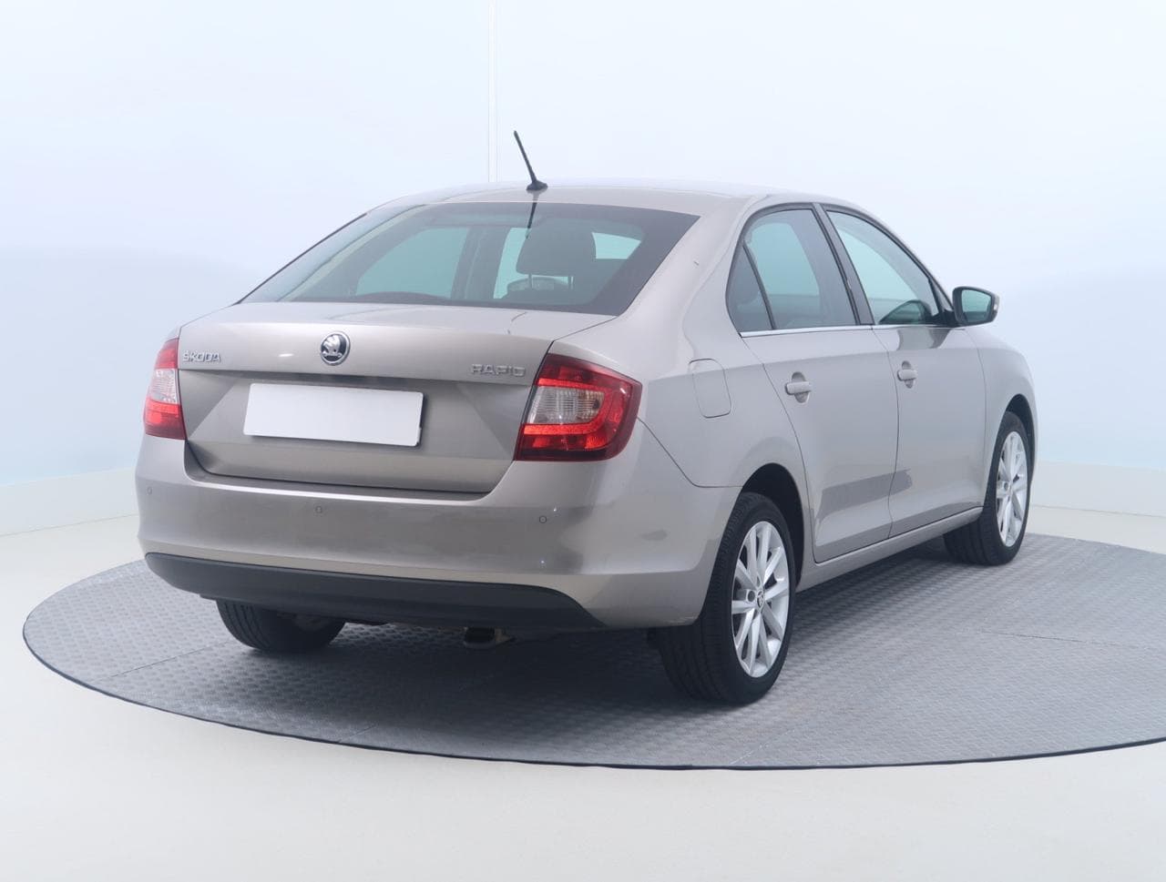 2018 Škoda RAPID - 13