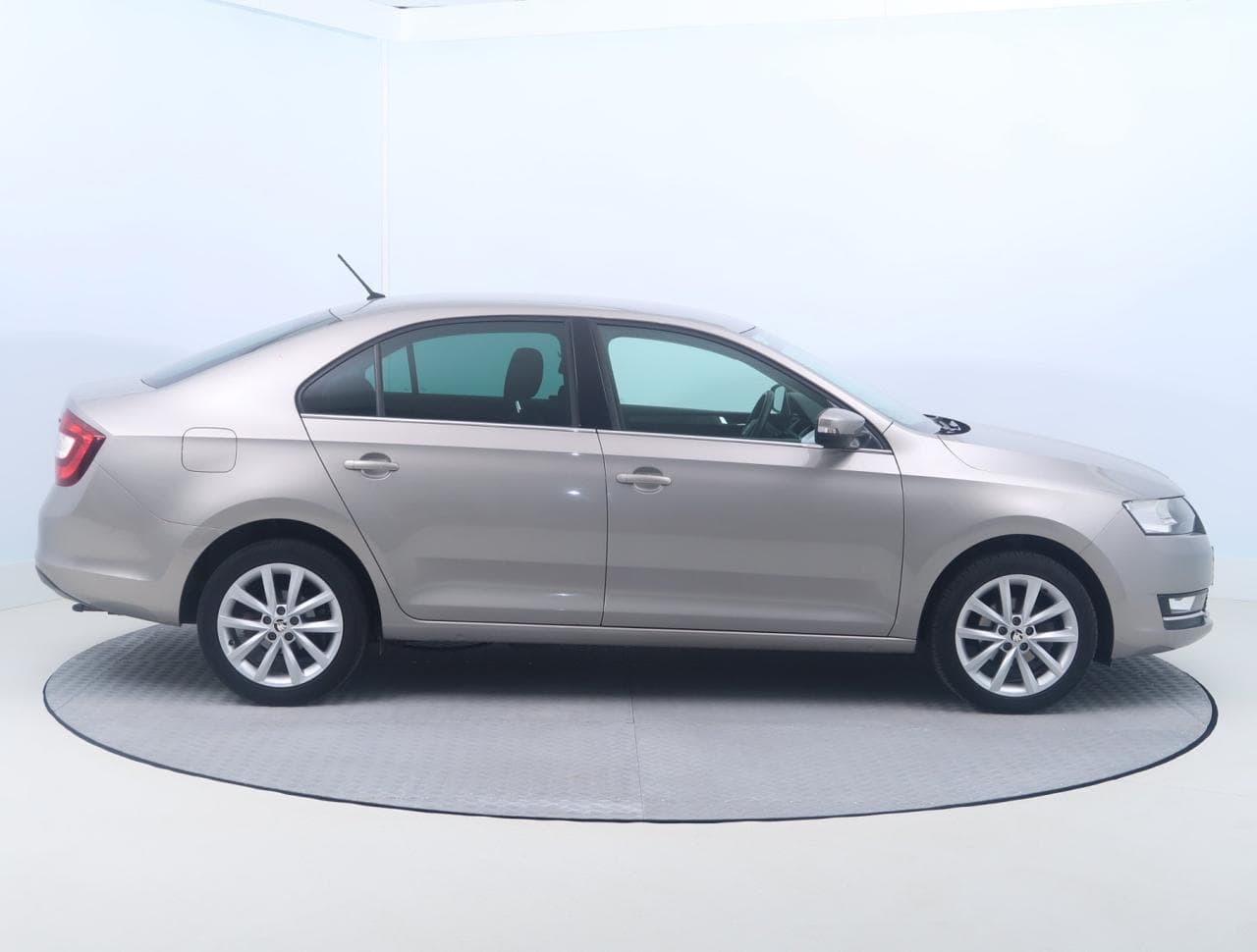 2018 Škoda RAPID - 15