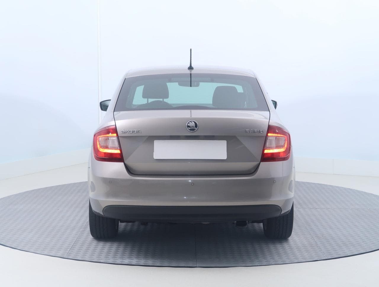 2018 Škoda RAPID - 11