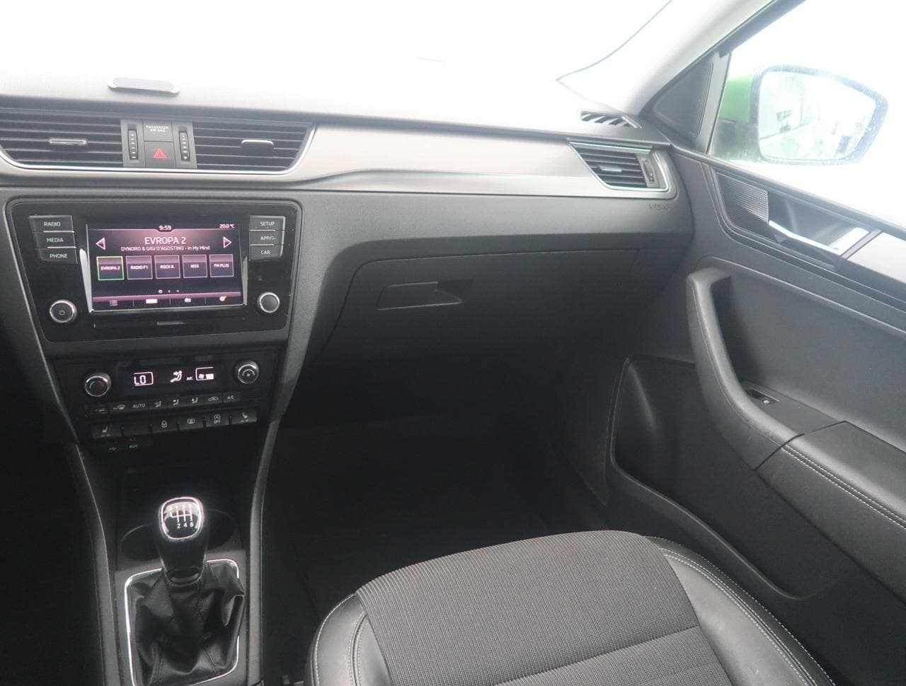 2017 Škoda RAPID - 20