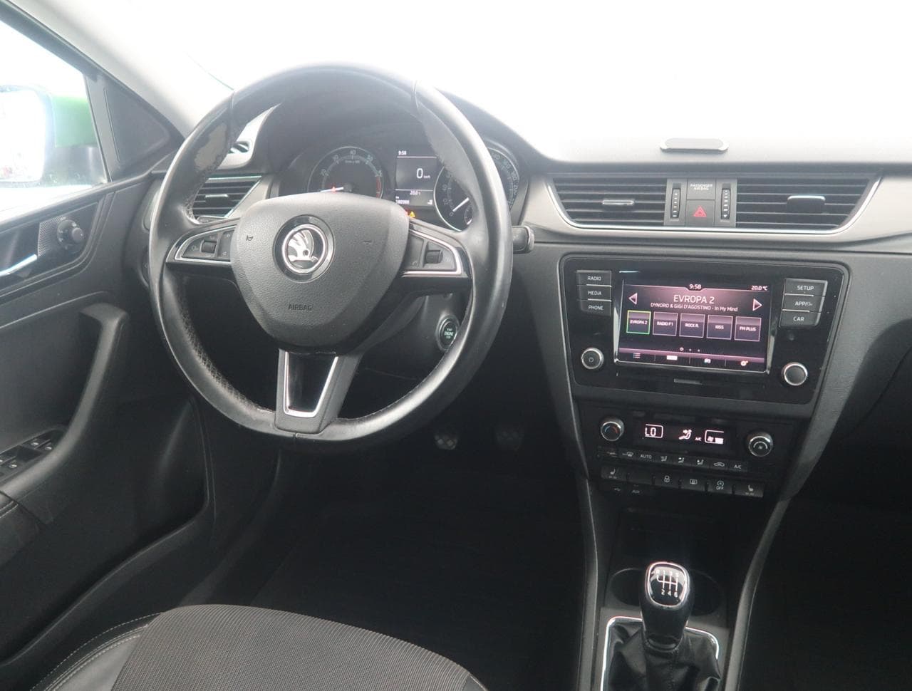 2017 Škoda RAPID - 16