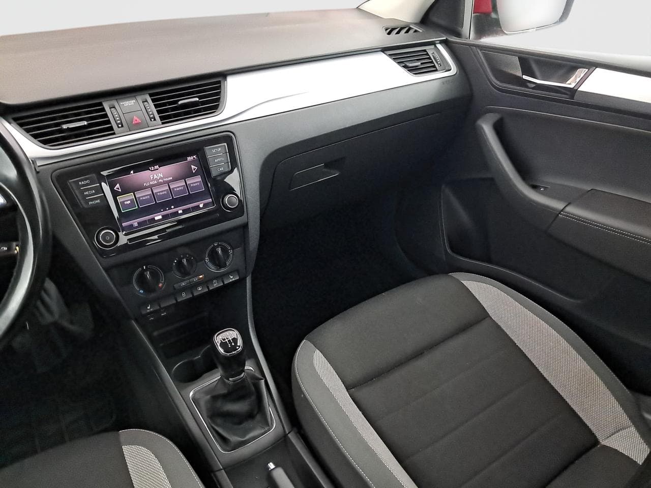 2017 Škoda RAPID - 11