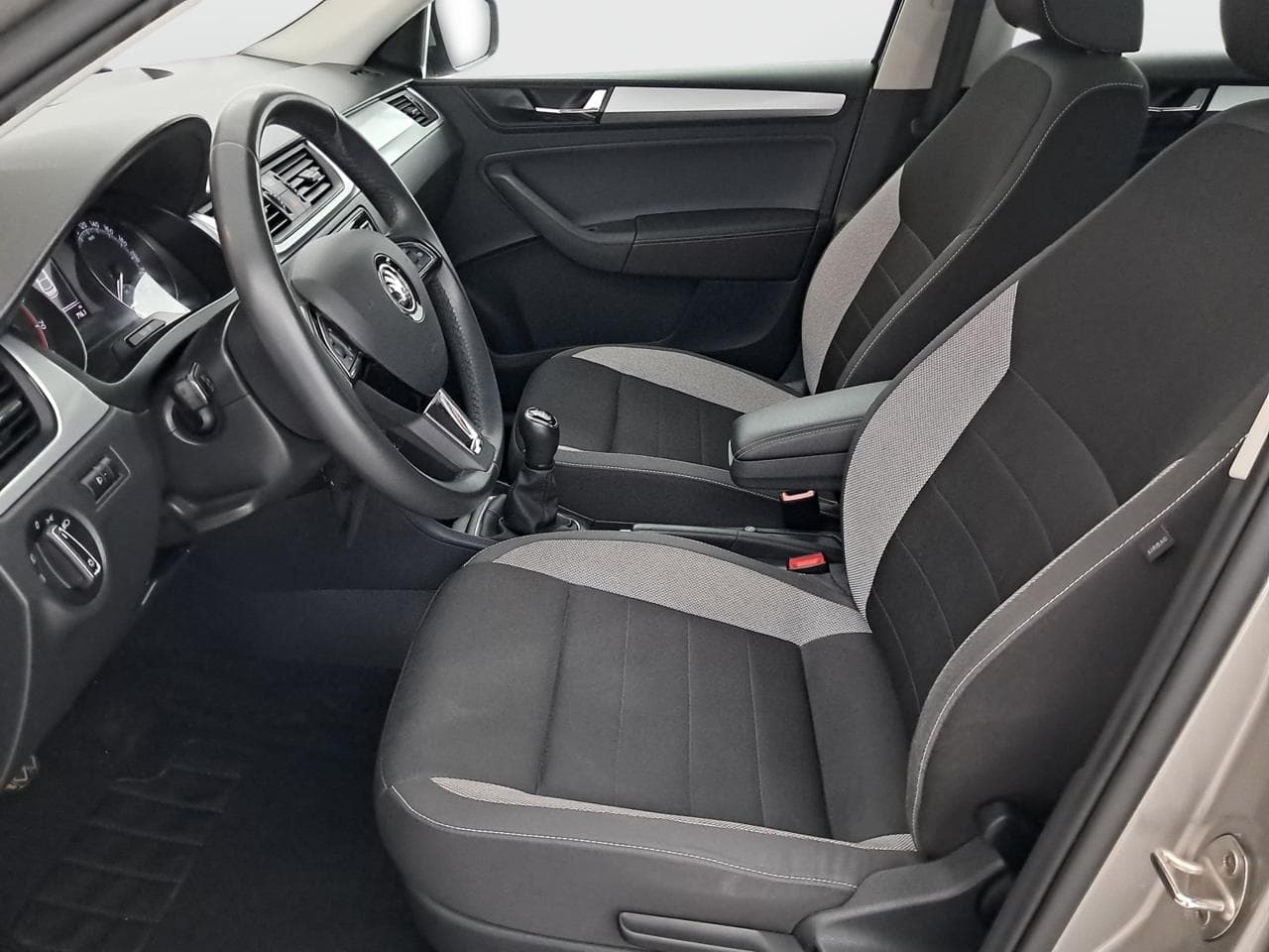 2018 Škoda RAPID - 27