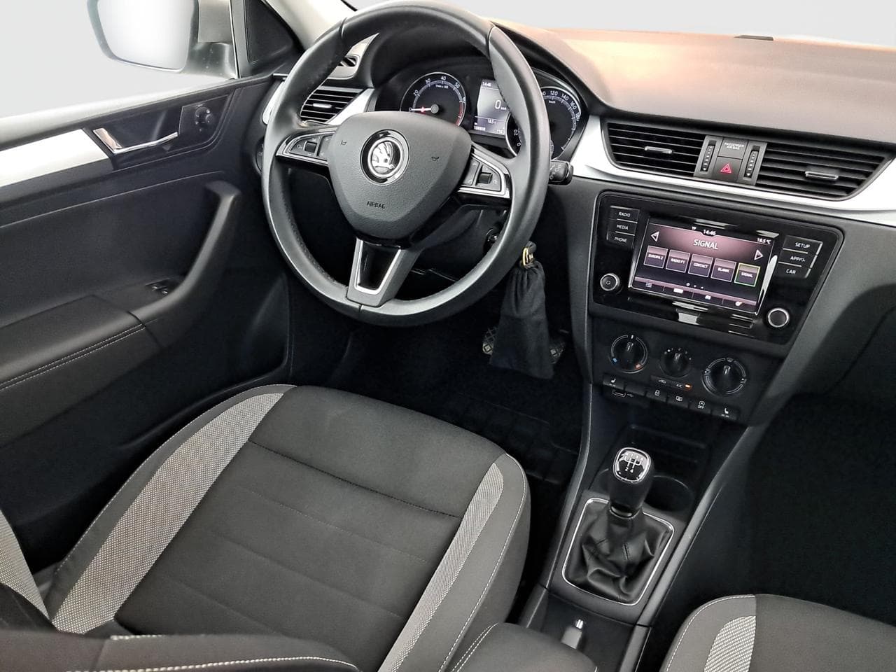 2018 Škoda RAPID - 21