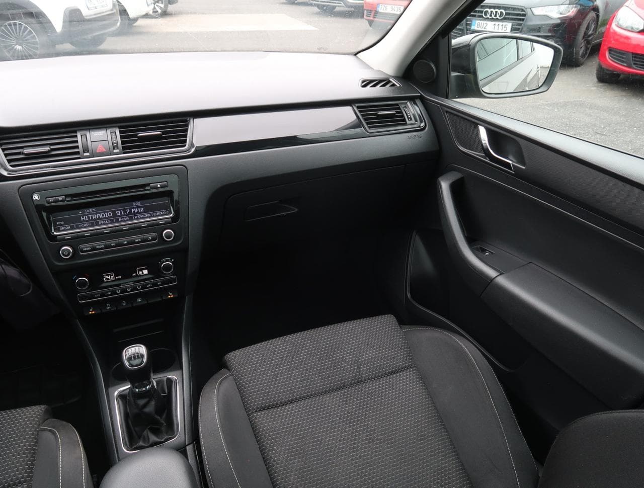 2014 Škoda RAPID - 11