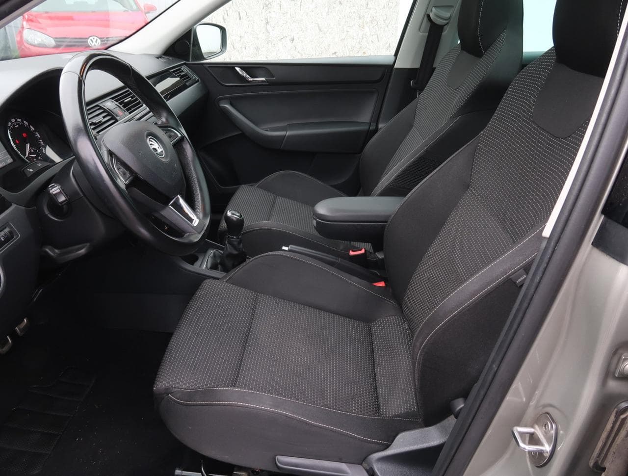 2014 Škoda RAPID - 16