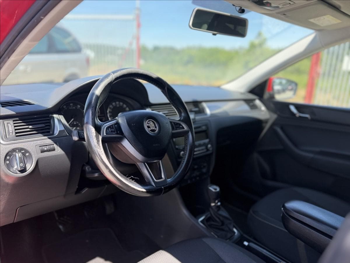 2014 Škoda RAPID - 11