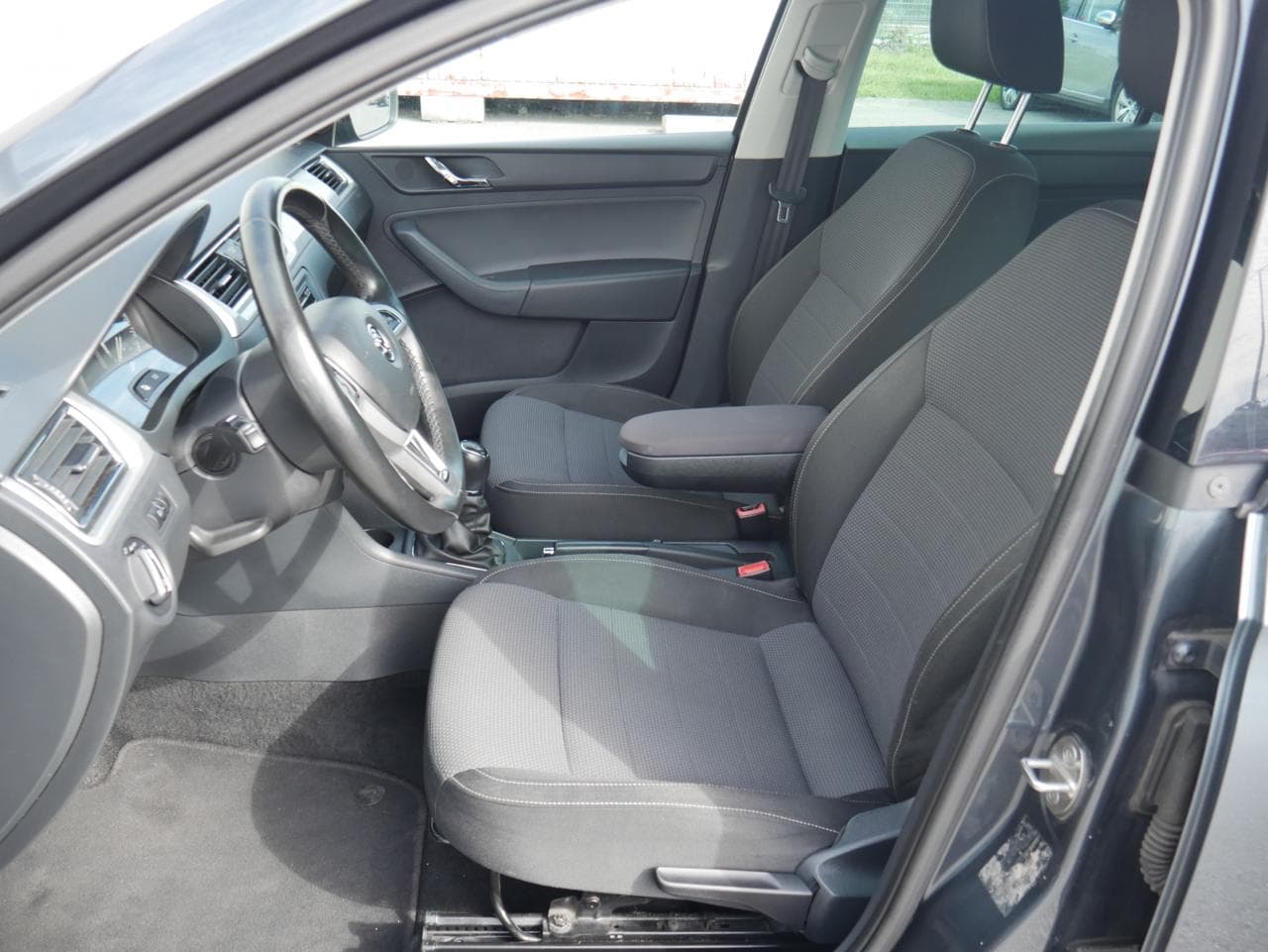 2014 Škoda RAPID - 9