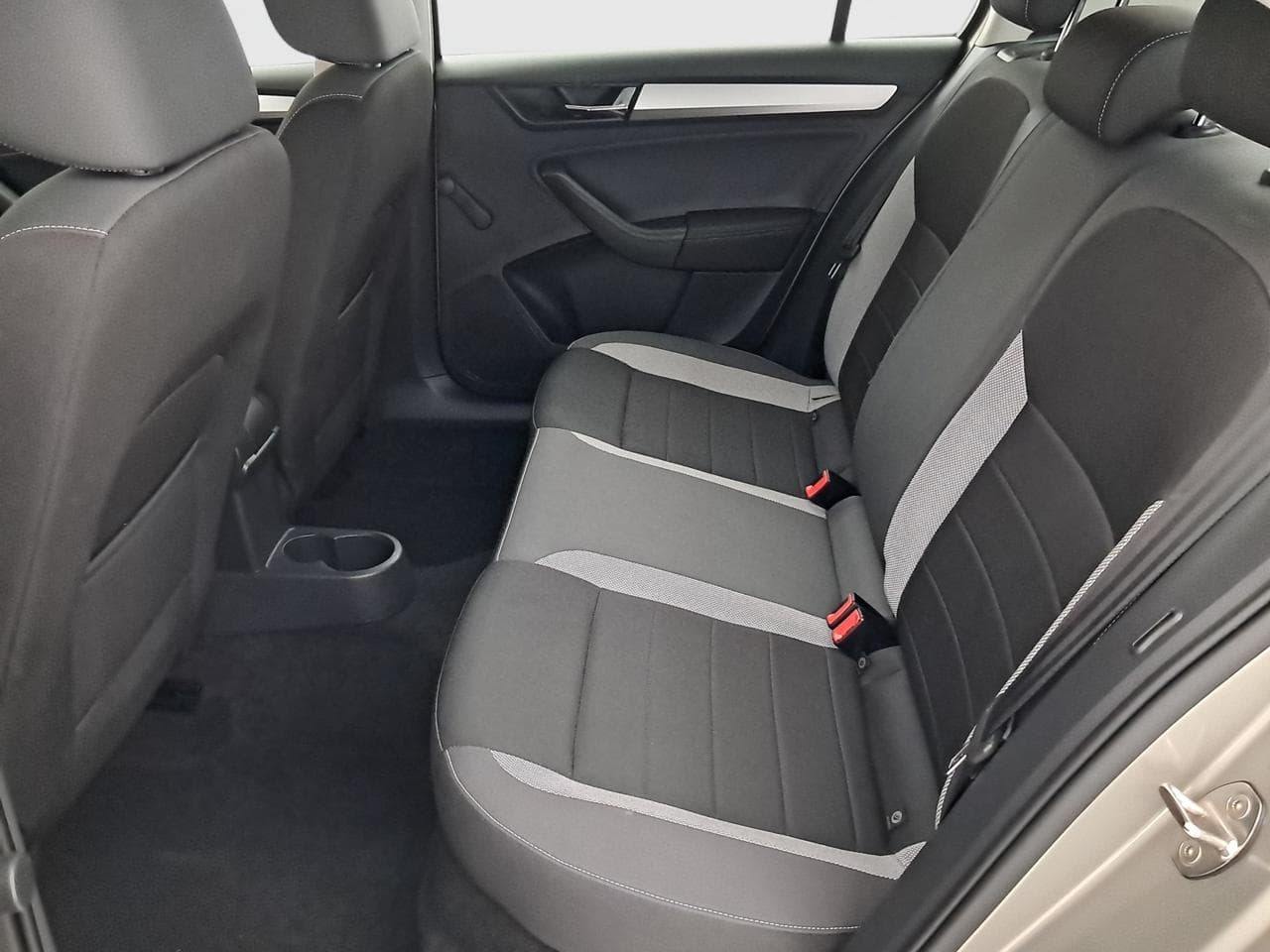 2018 Škoda RAPID - 39