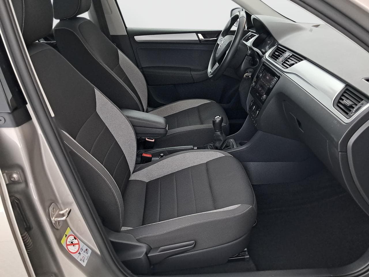 2018 Škoda RAPID - 32
