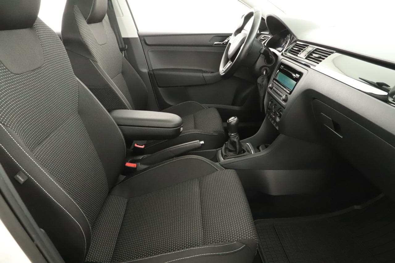 2014 Škoda RAPID - 10