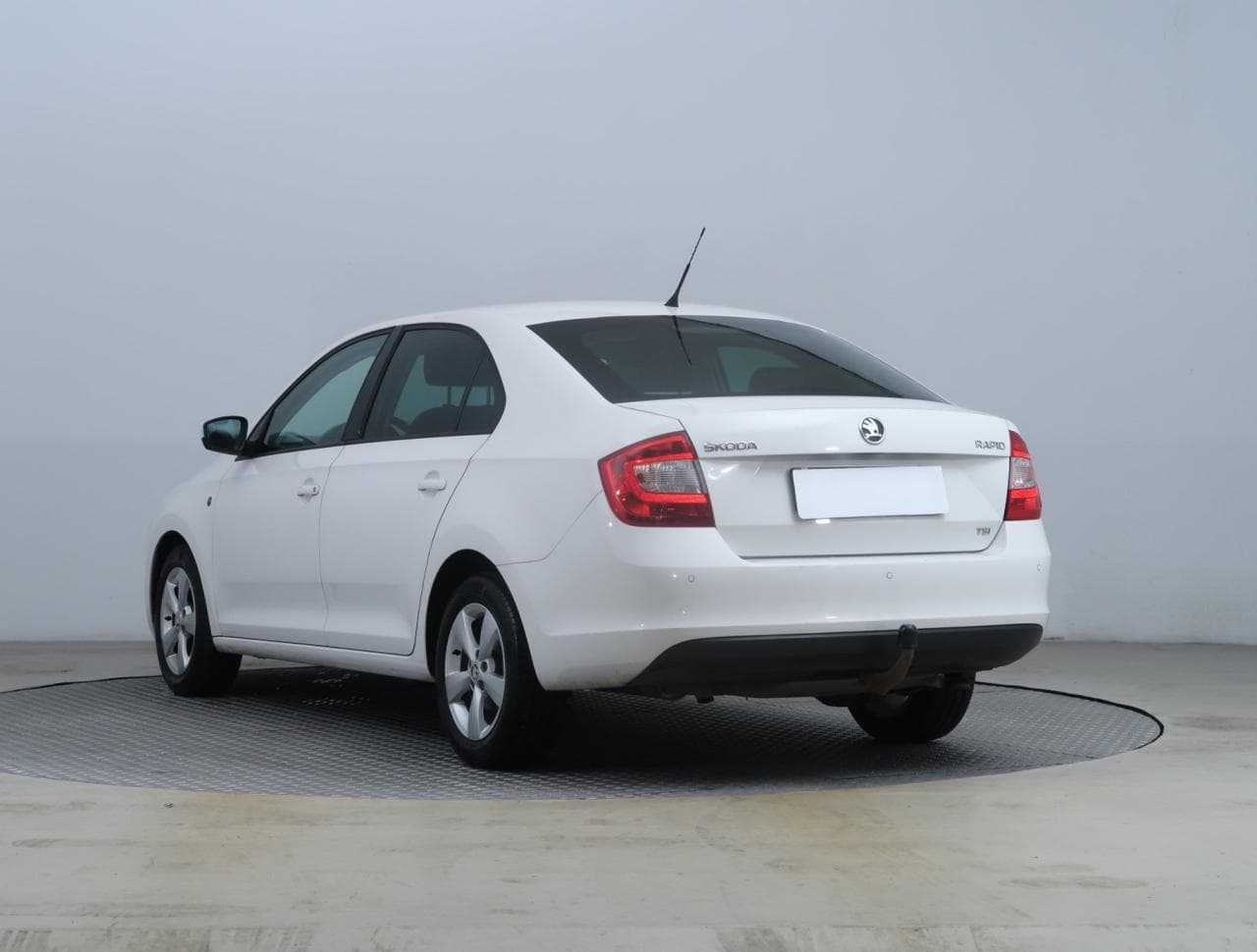 2013 Škoda RAPID - 8