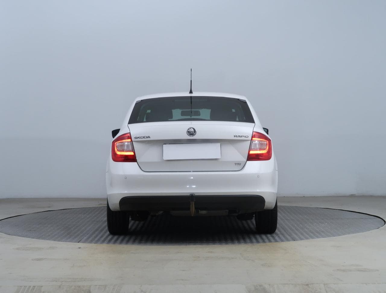 2013 Škoda RAPID - 10