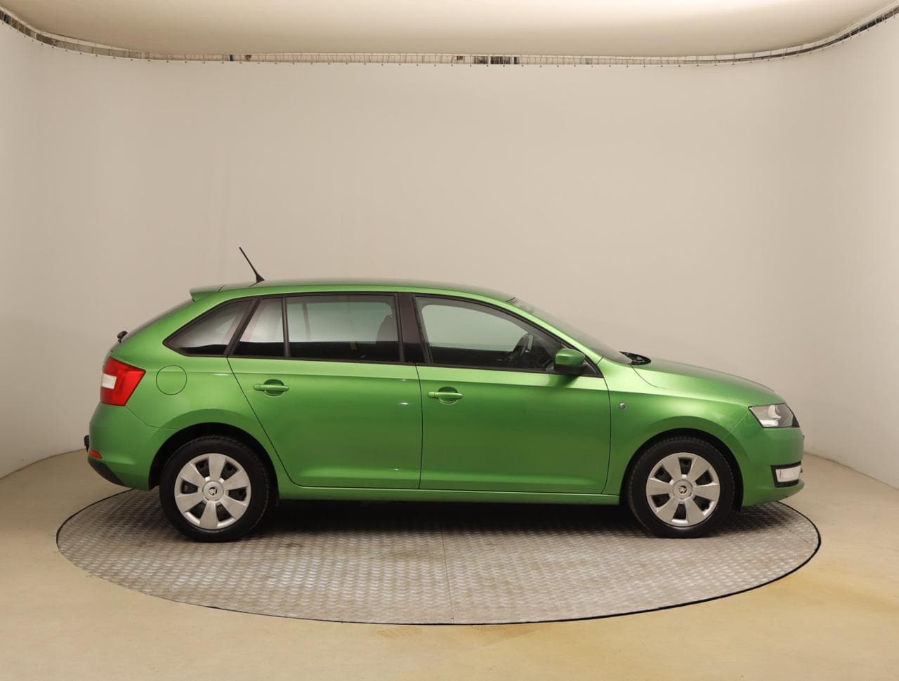 2014 Škoda RAPID - 14