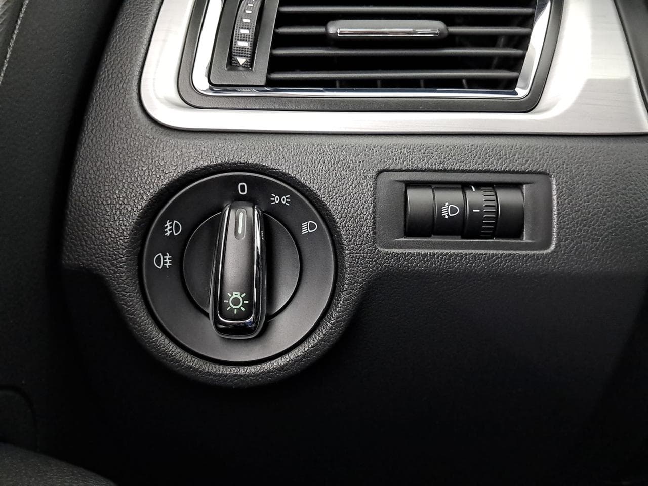 2015 Škoda RAPID - 35