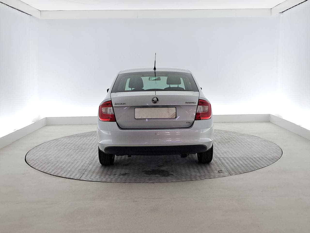 2013 Škoda RAPID - 8