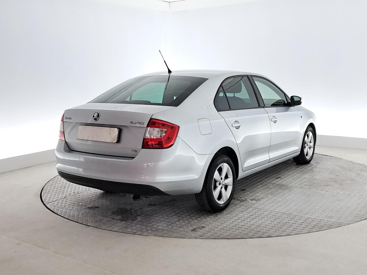 2013 Škoda RAPID - 10