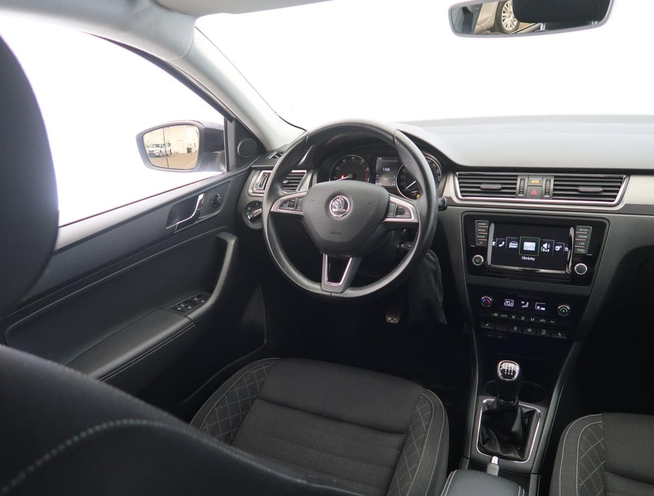 2017 Škoda RAPID - 17
