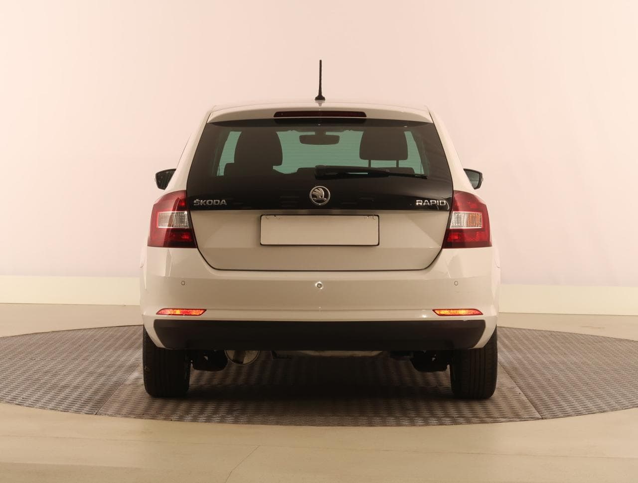 2017 Škoda RAPID - 11