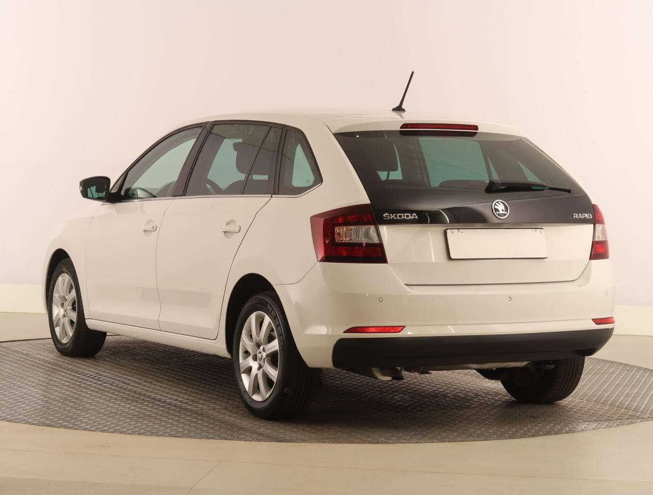 2017 Škoda RAPID - 9