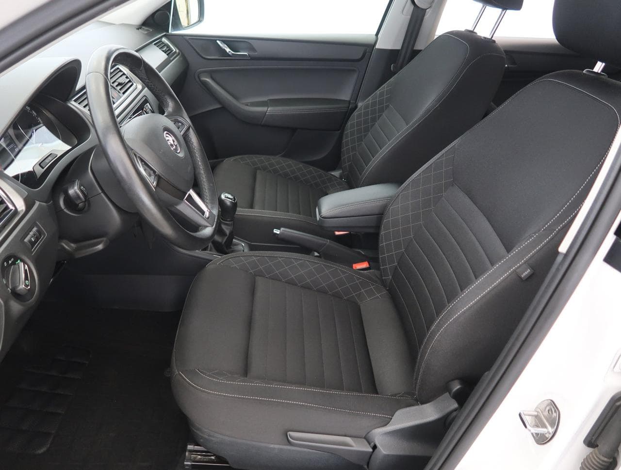 2017 Škoda RAPID - 29