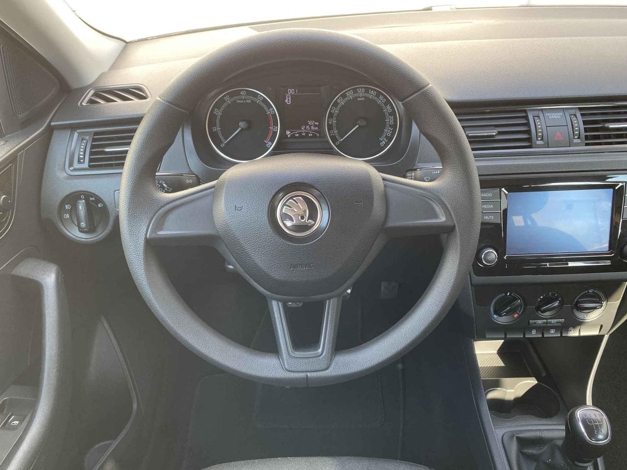2018 Škoda RAPID - 18