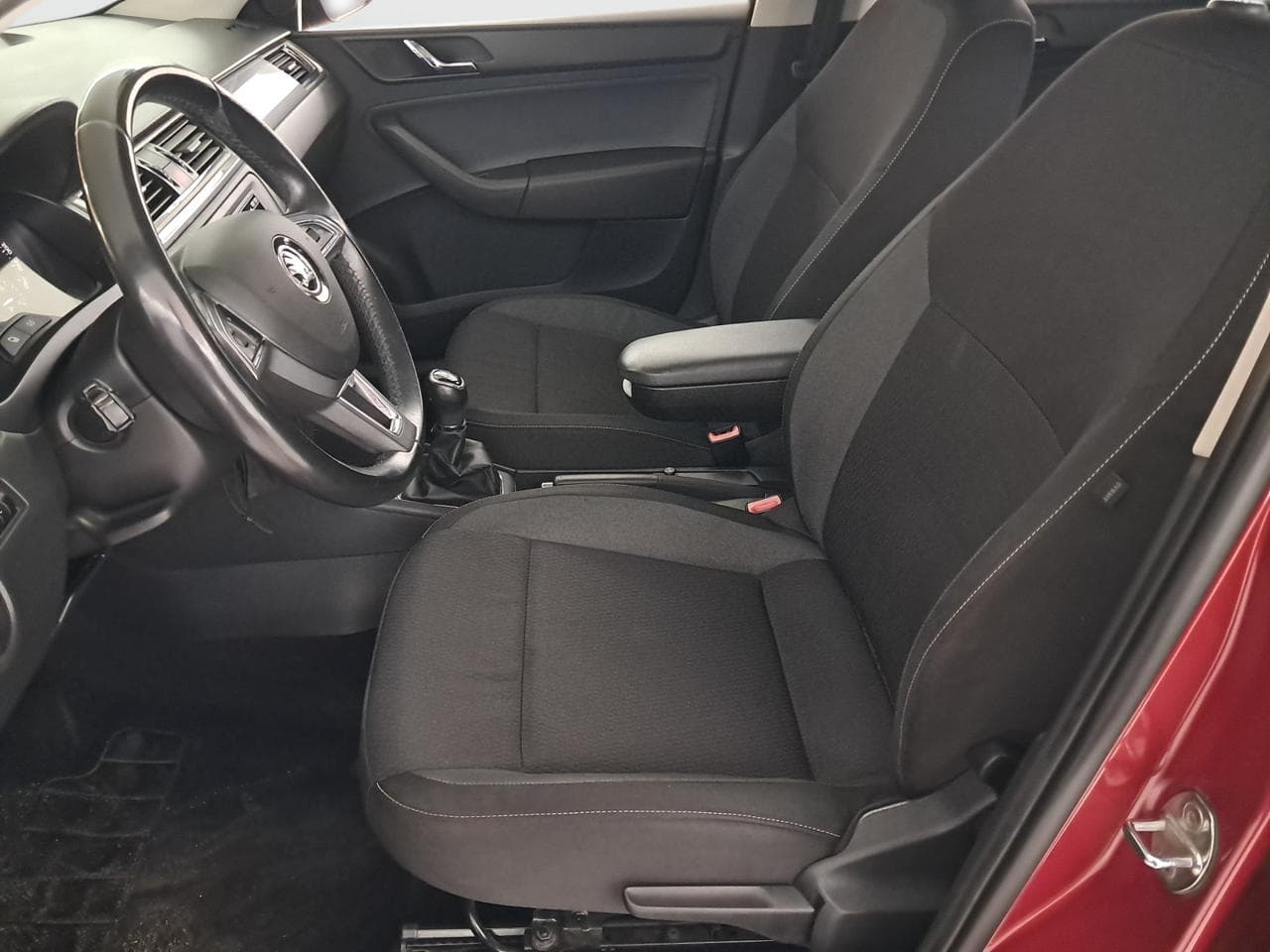 2014 Škoda RAPID - 31