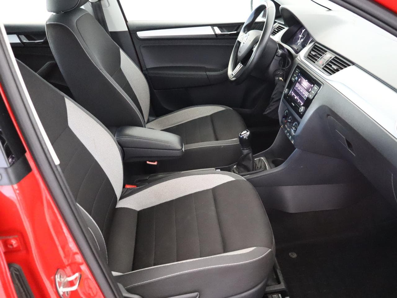 2018 Škoda RAPID - 19