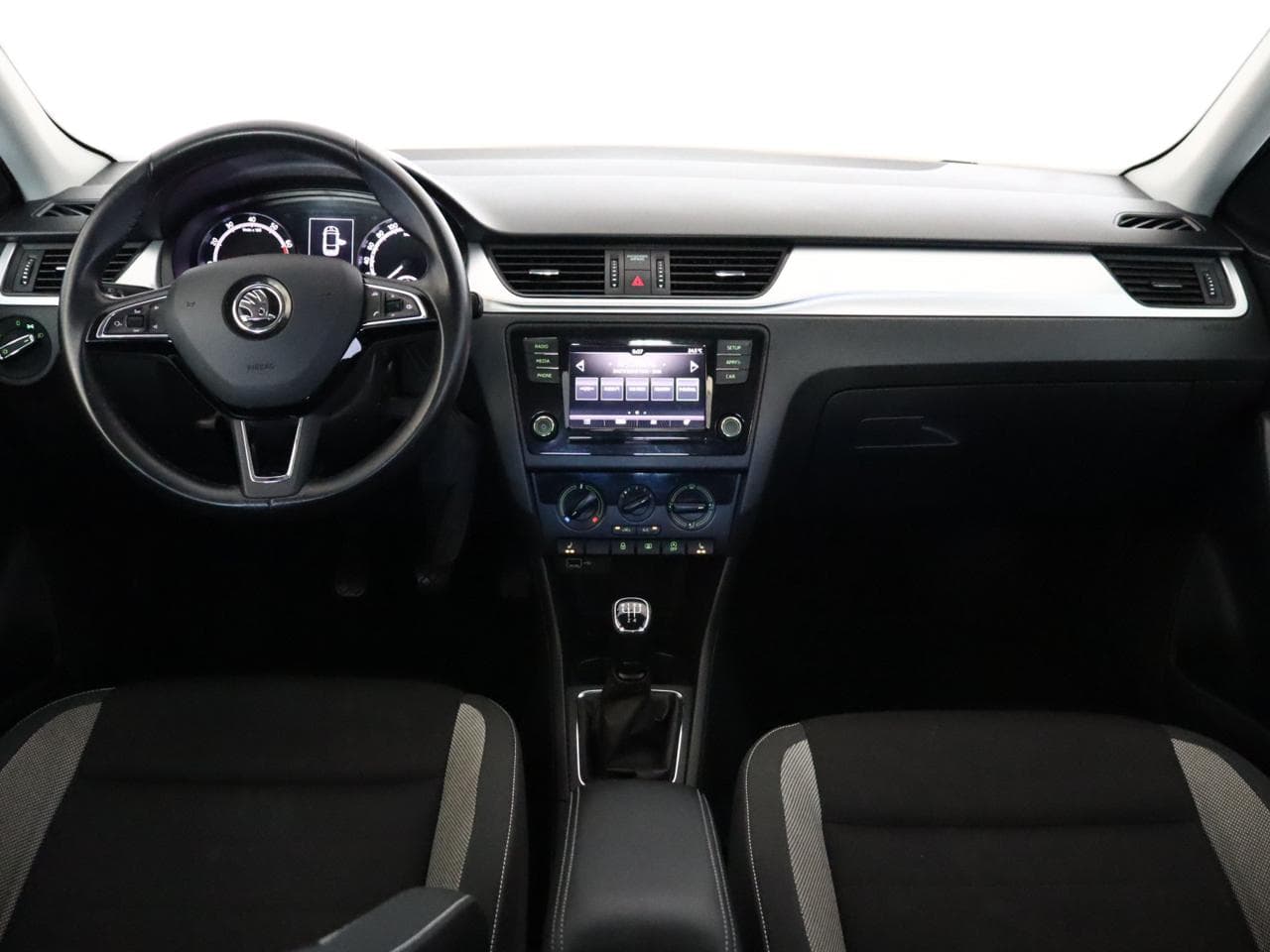2018 Škoda RAPID - 17