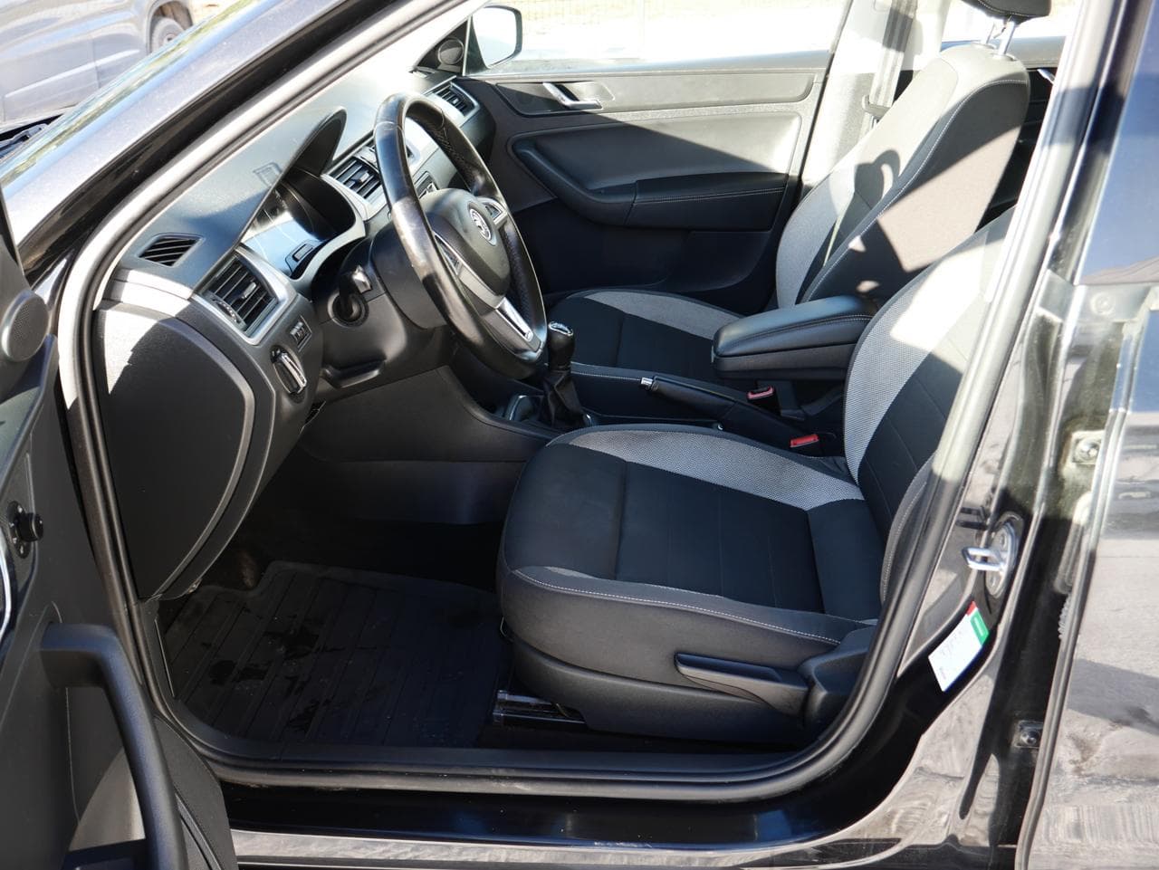 2016 Škoda RAPID - 15