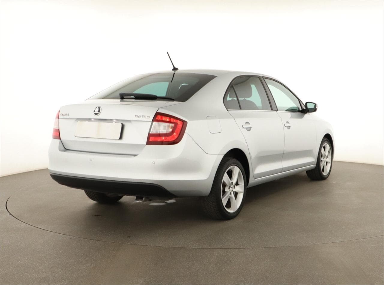 2018 Škoda RAPID - 13